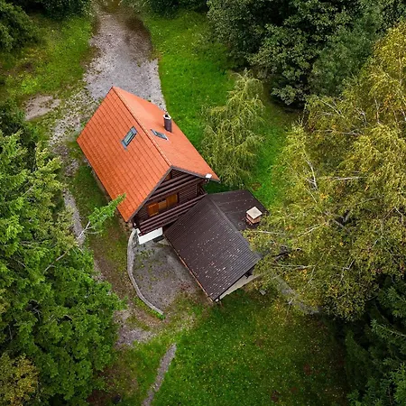 Pine אכסניה Hlevci