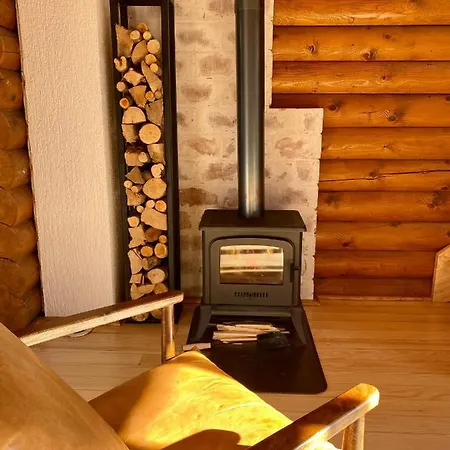 Pine * Hlevci