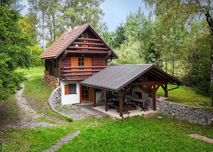 Jaktstuga Pine Hlevci